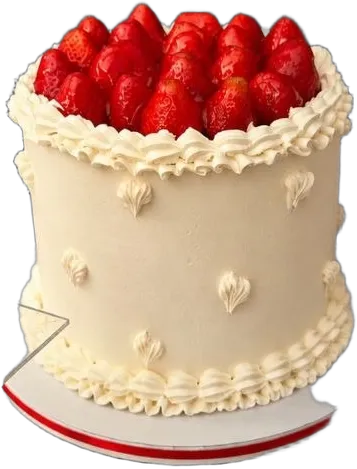 Tarta alta de buttercream blanca con borde de manga y fresas enteras encima